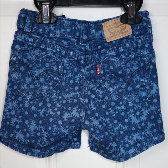 Like New Girls LEVI'S Shorty Shorts Blue Pink Denim SIZE 6X Regular - Picture 4 of 4